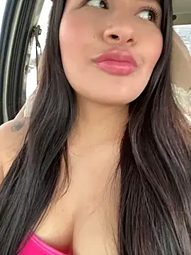 andrea gomes  online show from July 5, 6:57 pm