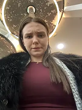 MilaBee online show from March 10, 11:14 am