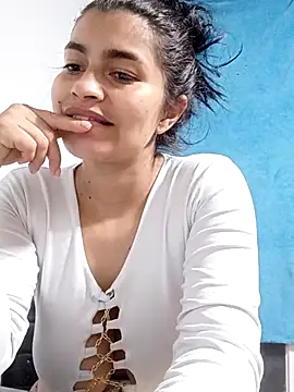 Snapshot of AlanaHotxx chatting on September 11, 7:31 am AlanaHotxx online show from September 11, 7:31 am