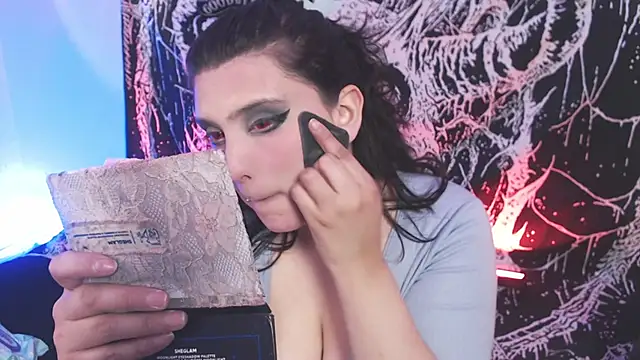 mikaskullcs online show from April 2, 10:40 pm