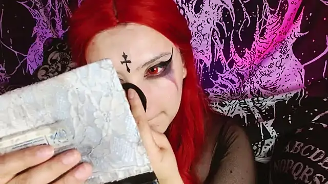 mikaskullcs online show from October 30, 10:55 pm