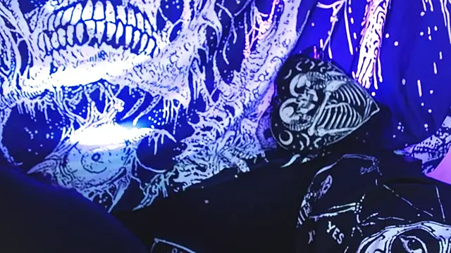 mikaskullcs online show from October 9, 5:11 am