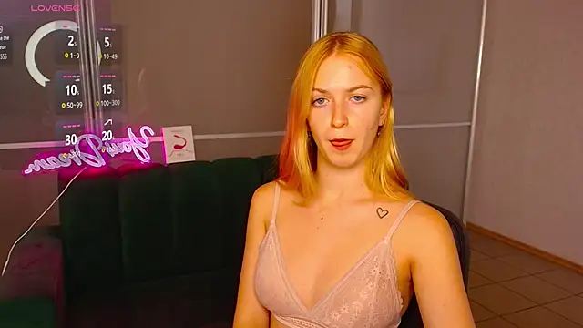 Snapshot of MirandaMayers chatting on September 17, 5:49 am MirandaMayers online show from September 17, 5:49 am
