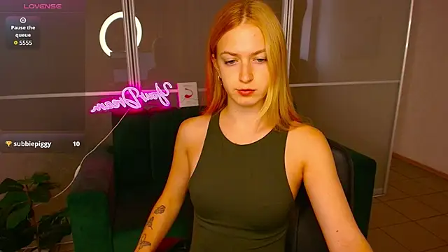 Snapshot of MirandaMayers chatting on September 29, 11:48 am MirandaMayers online show from September 29, 11:48 am
