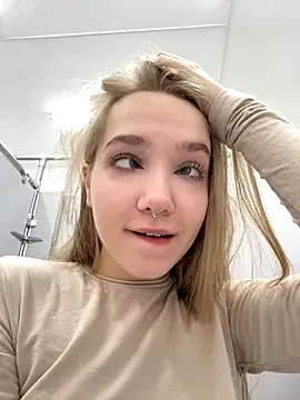 bambi lu online show from November 9, 6:15 pm