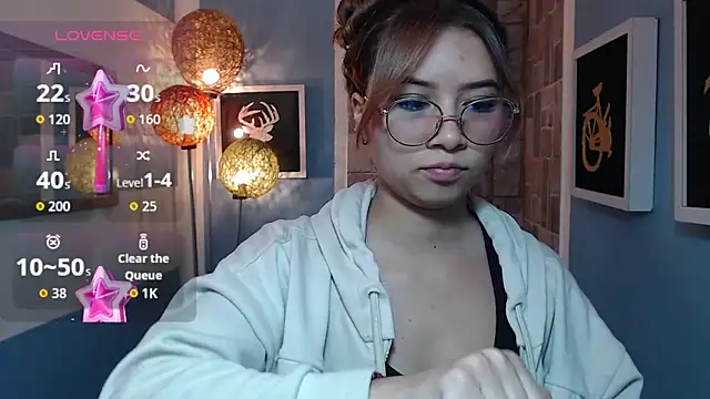 Snapshot of Fiorellaa_delsd chatting on October 14, 3:47 pm Fiorellaa delsd online show from October 14, 3:47 pm