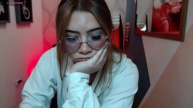 Fiorellaa delsd online show from December 1, 4:20 pm