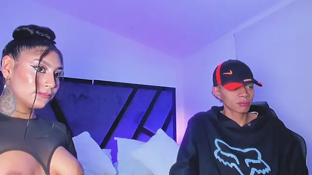 candyandmarilyn online show from November 15, 4:02 am