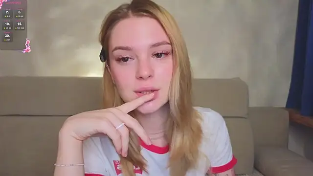 Cyberheart  online show from December 17, 3:16 pm