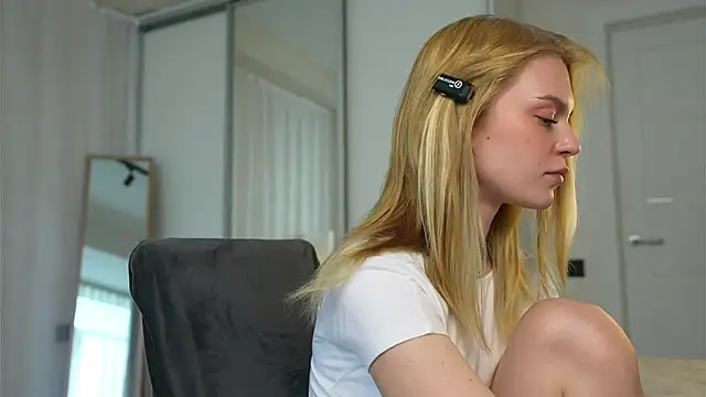 Snapshot of Cyberheart_ chatting on September 16, 11:40 am Cyberheart online show from September 16, 11:40 am