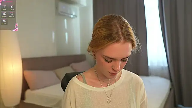 Cyberheart  online show from November 19, 11:10 am