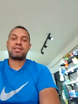 elnegro707070 online show from December 16, 11:38 am