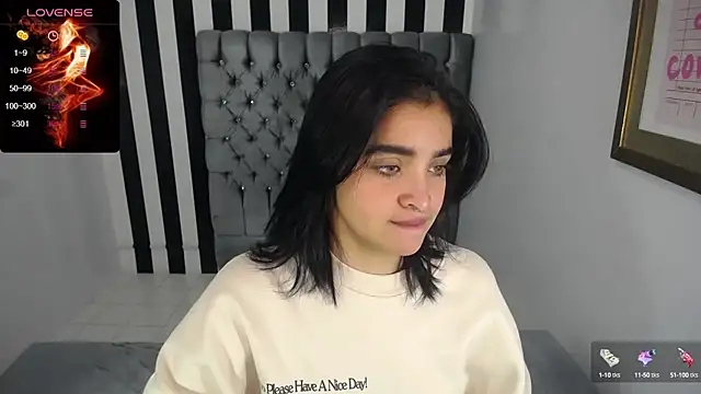 Snapshot of clementine_t chatting on October 11, 12:30 pm clementine t online show from October 11, 12:30 pm