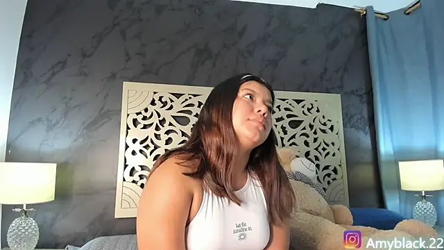 Snapshot of Amyblack__ chatting on September 19, 1:04 am Amyblack online show from September 19, 1:04 am