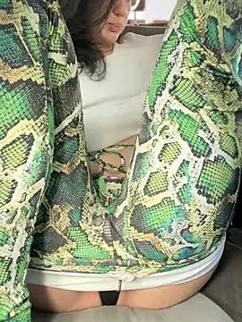 MeekyRich online show from October 22, 5:01 am