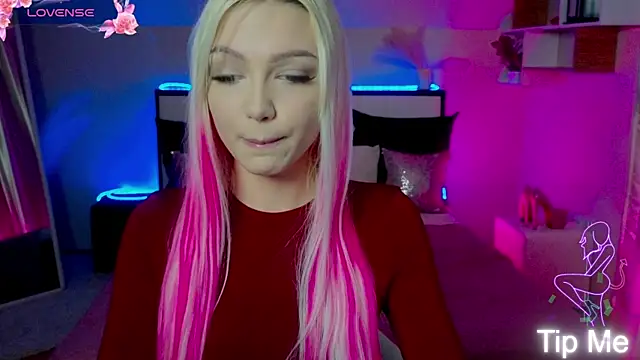 LinaLirian online show from November 22, 2:42 pm