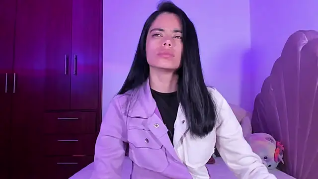 Snapshot of BellaSun_ chatting on September 16, 5:15 am BellaSun  online show from September 16, 5:15 am
