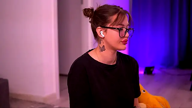 AryaDeluna online show from October 29, 7:49 pm