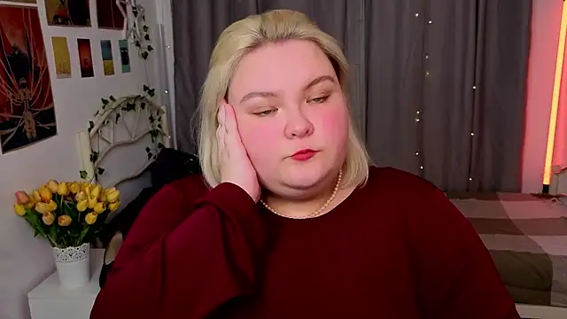 Snapshot of Ellabigbaby chatting on September 27, 11:17 am Ellabigbaby online show from September 27, 11:17 am