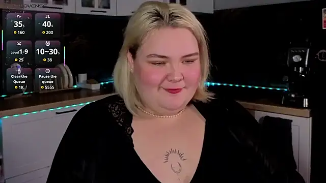 Snapshot of Ellabigbaby chatting on October 4, 1:39 pm Ellabigbaby online show from October 4, 1:39 pm