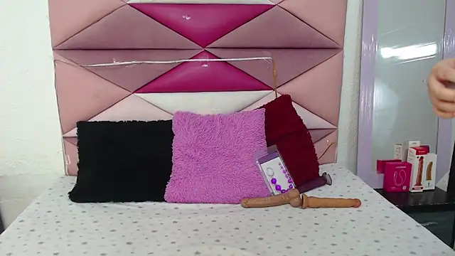 jazminslut online show from October 11, 1:21 am