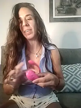 Snapshot of agustinalatina chatting on September 23, 8:29 pm agustinalatina online show from September 23, 8:29 pm