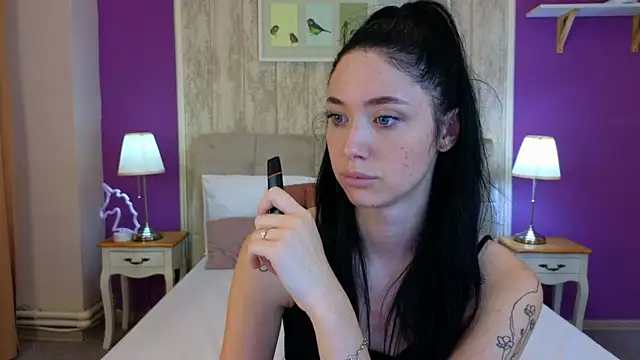 Snapshot of Ivanna__Rose chatting on October 9, 6:17 am Ivanna Rose online show from October 9, 6:17 am