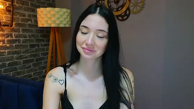 Snapshot of Ivanna__Rose chatting on October 20, 4:26 am Ivanna Rose online show from October 20, 4:26 am