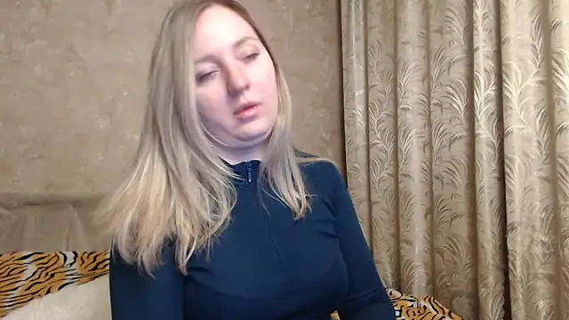 hotsteacher online show from April 15, 12:55 am