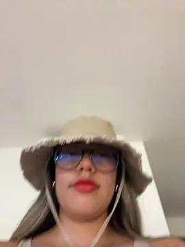 sara calderon online show from September 14, 2:59 pm