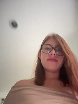 sara calderon online show from April 7, 1:35 pm