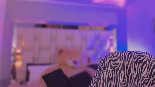 revenmiller  online show from February 20, 8:09 pm