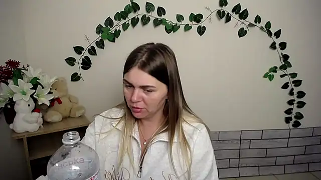 Snapshot of Magic_Katarina_ chatting on October 9, 7:45 am Magic Katarina  online show from October 9, 7:45 am