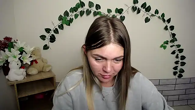 Snapshot of Magic_Katarina_ chatting on October 15, 7:33 am Magic Katarina  online show from October 15, 7:33 am