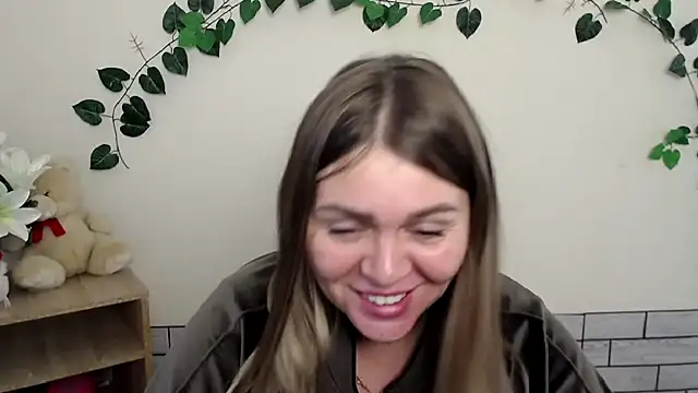 Snapshot of Magic_Katarina_ chatting on October 3, 9:14 am Magic Katarina  online show from October 3, 9:14 am