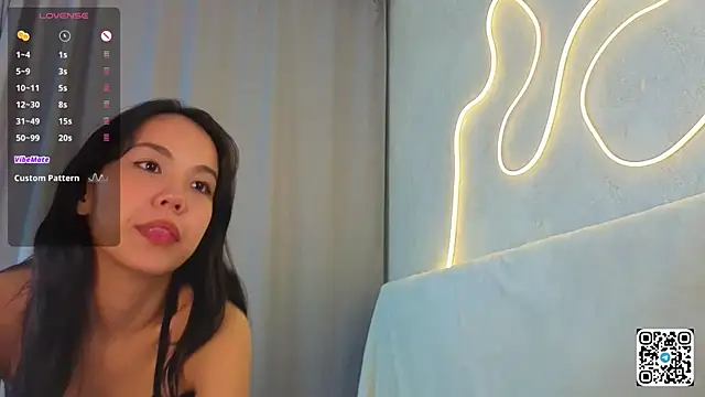 AlodiaAxley online show from September 29, 6:13 pm