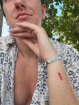 sweetsirenn online show from October 16, 4:42 pm