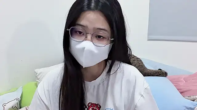 LHeart online show from May 21, 2:26 pm
