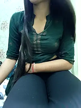 Snapshot of sneha_88 chatting on October 17, 8:39 am sneha 88 online show from October 17, 8:39 am