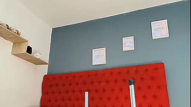 Snapshot of zuri_villegas chatting on October 9, 7:29 pm zuri villegas online show from October 9, 7:29 pm