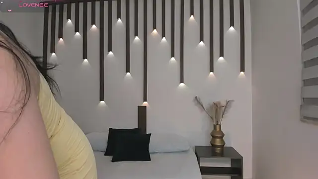 emma fhox online show from February 20, 2:21 am