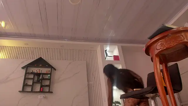 Chloe cooperr online show from February 8, 4:00 pm