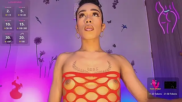 Snapshot of Barbydominant_fetish chatting on September 29, 5:29 pm Barbydominant fetish online show from September 29, 5:29 pm