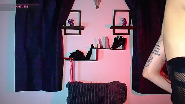 DakariaHills  online show from November 25, 6:37 am