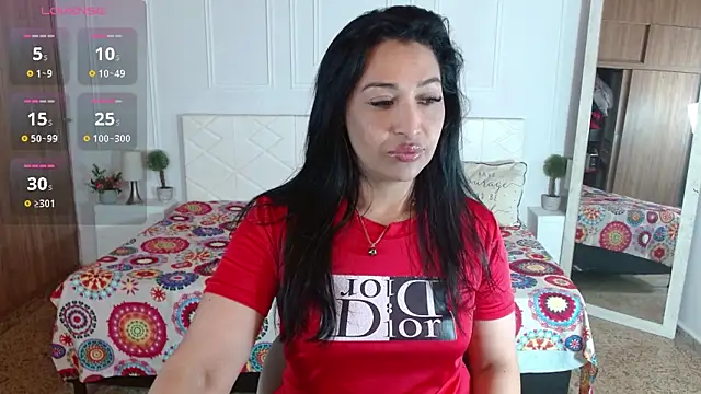 IvyShine7 online show from February 3, 7:18 pm