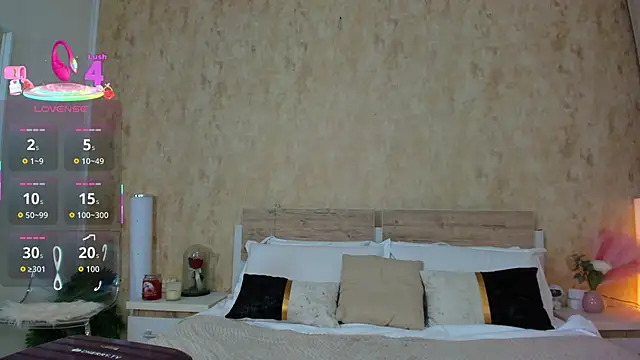 ParissHiltonX online show from November 3, 4:49 am