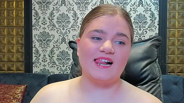 LissaBigTitts online show from December 18, 6:01 pm