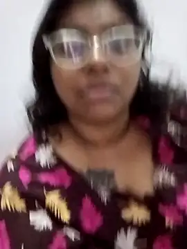 Snapshot of zara-mallus chatting on October 14, 1:35 pm zara-mallus online show from October 14, 1:35 pm
