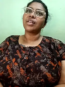 Snapshot of zara-mallus chatting on October 1, 9:31 pm zara-mallus online show from October 1, 9:31 pm