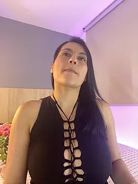 Atenea Clerk online show from March 10, 1:15 pm